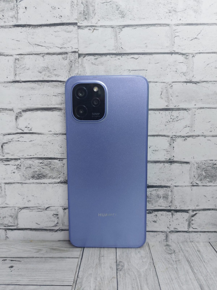 Смартфон Huawei Nova Y61 4/128