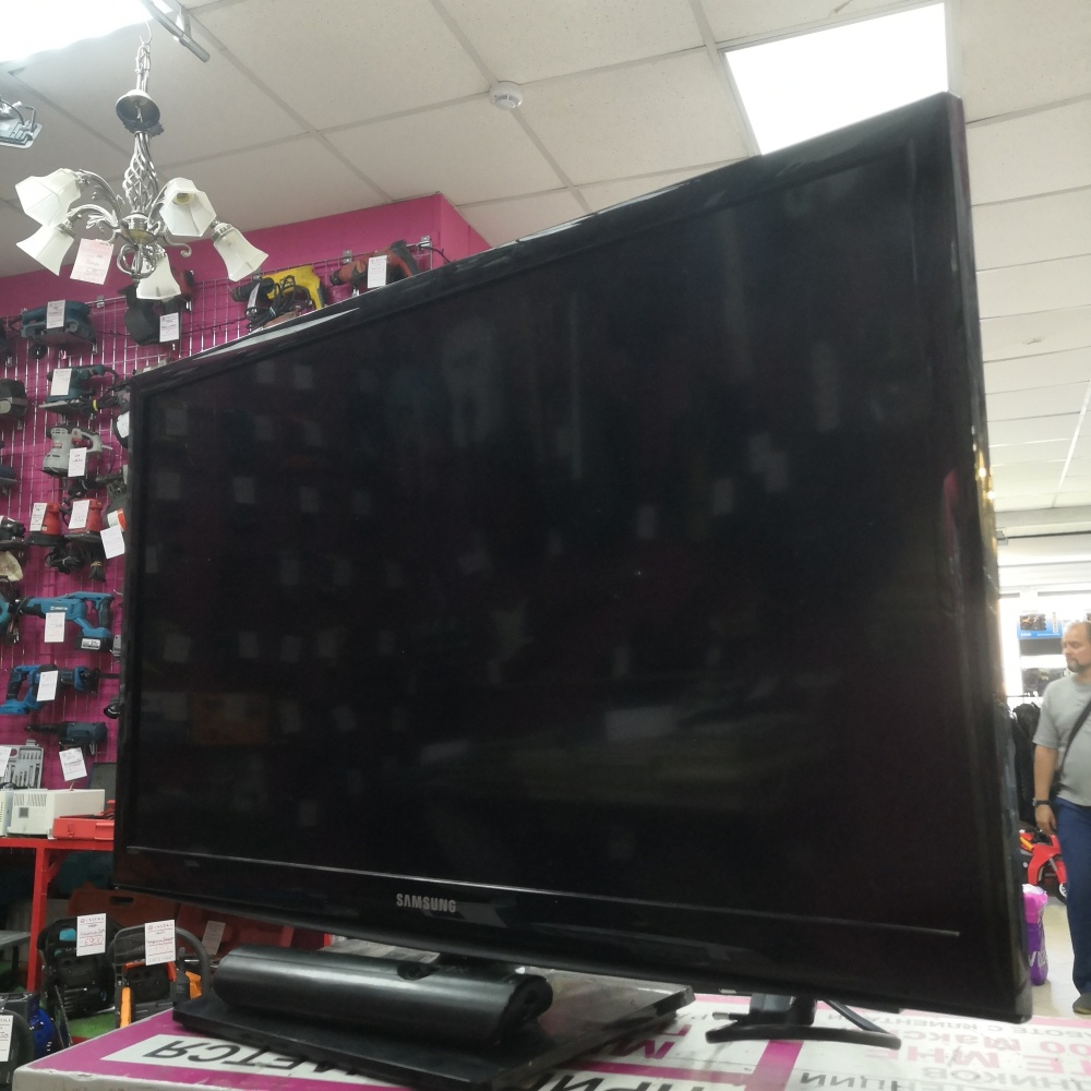 Телевизор Samsung ue24