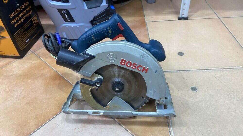 Торцовочная пила Bosch GKS140