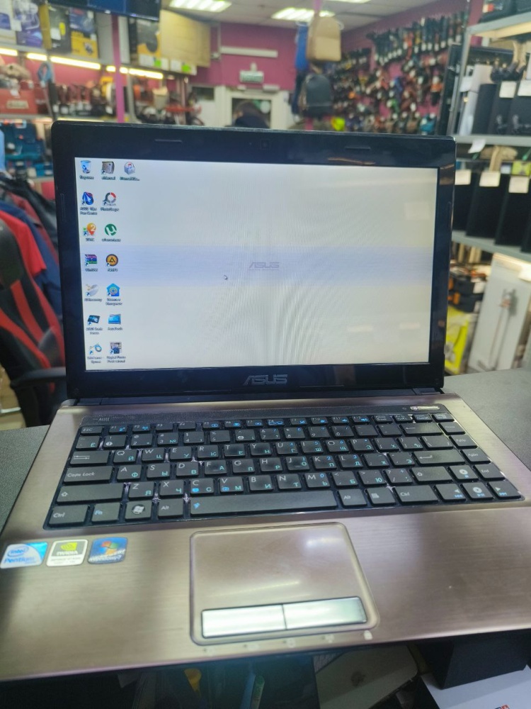 Ноутбук ASUS pentium\3gb\gt520