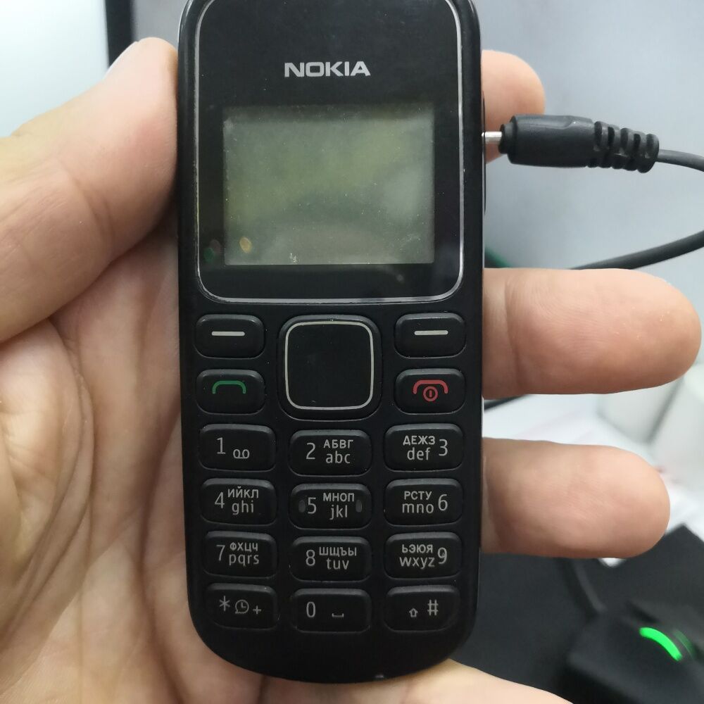 Мобильный телефон Nokia 1280