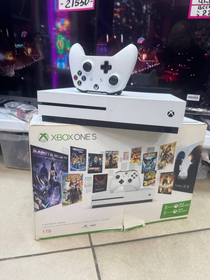 Игровая приставка XBOX ONE S 1tb