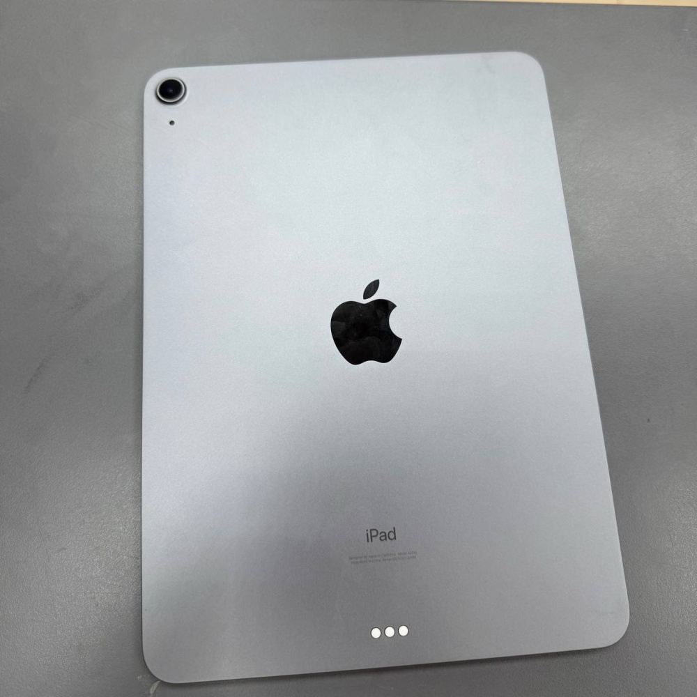 Планшет Apple iPad Air 4 64