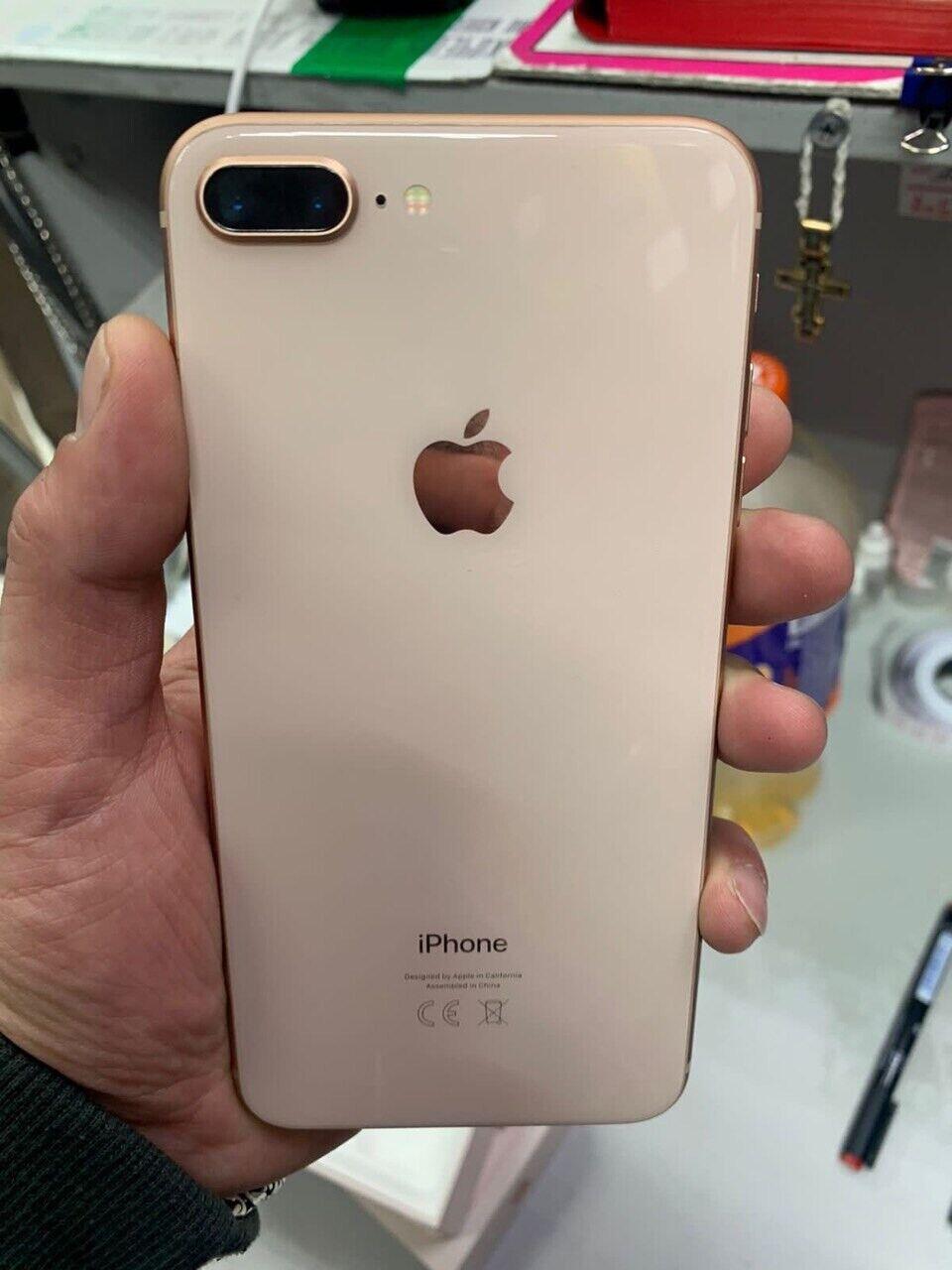 Смартфон iPhone 8+ 64 Gb