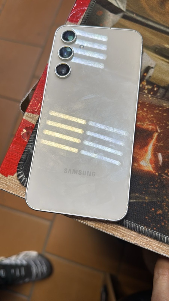 Смартфон Samsung S23 FE