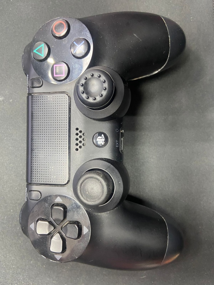 Геймпад DualShock 4