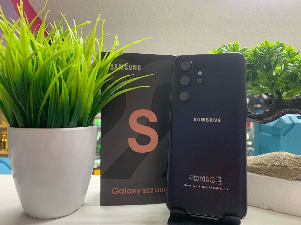 Смартфон Samsung 8/256