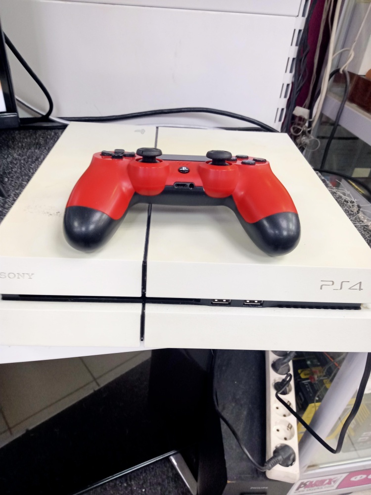 Игровая приставка Sony PlayStation 4 fat 500ГБ
