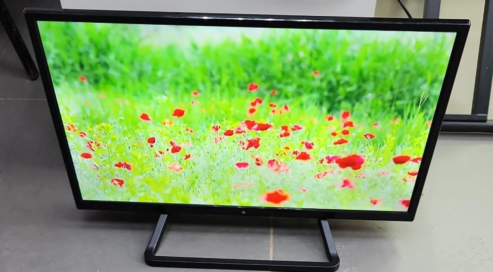 24 (60 см) Телевизор LED DEXP H24H7001E черный