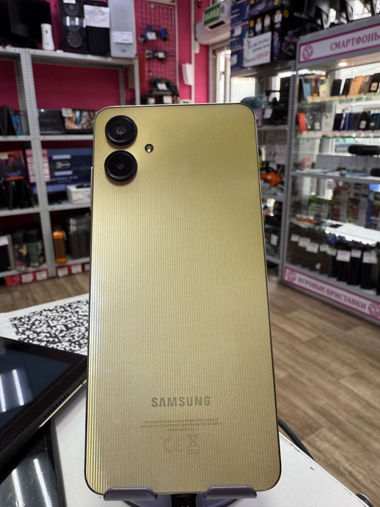 Смартфон Samsung A06 4/128GB