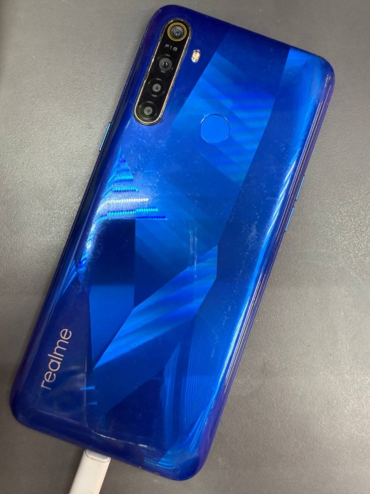 Смартфон Realme 5 3/64