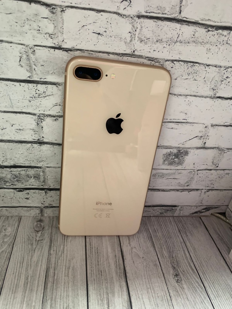 Смартфон iPhone 8+ 64 Gb