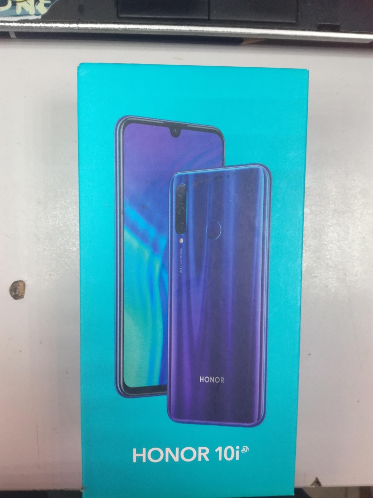 Смартфон Honor 10i