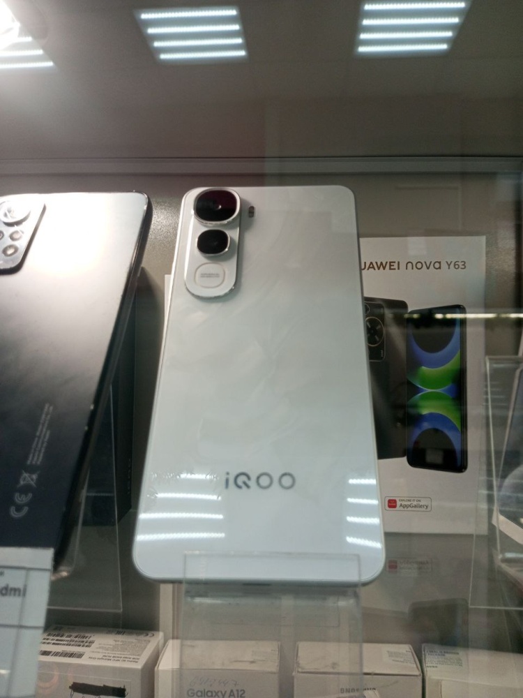 Смартфон Vivo Iqoo z10 lite 8\256