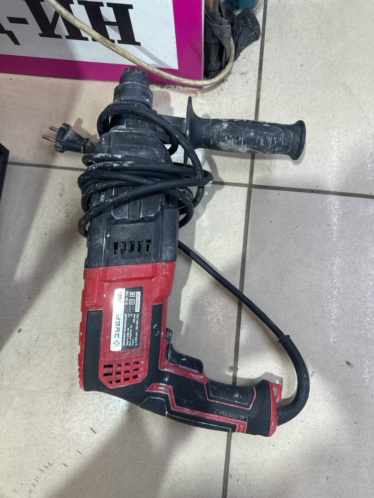 Перфоратор ЗУБР П24-750