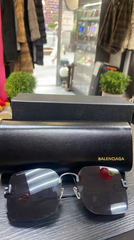 Очки Balenciaga