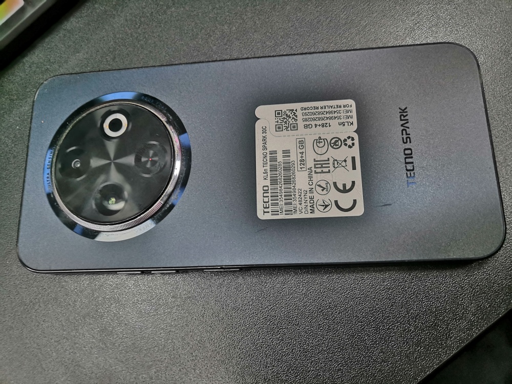 Мобильный телефон Tecno spark 30c 4\128