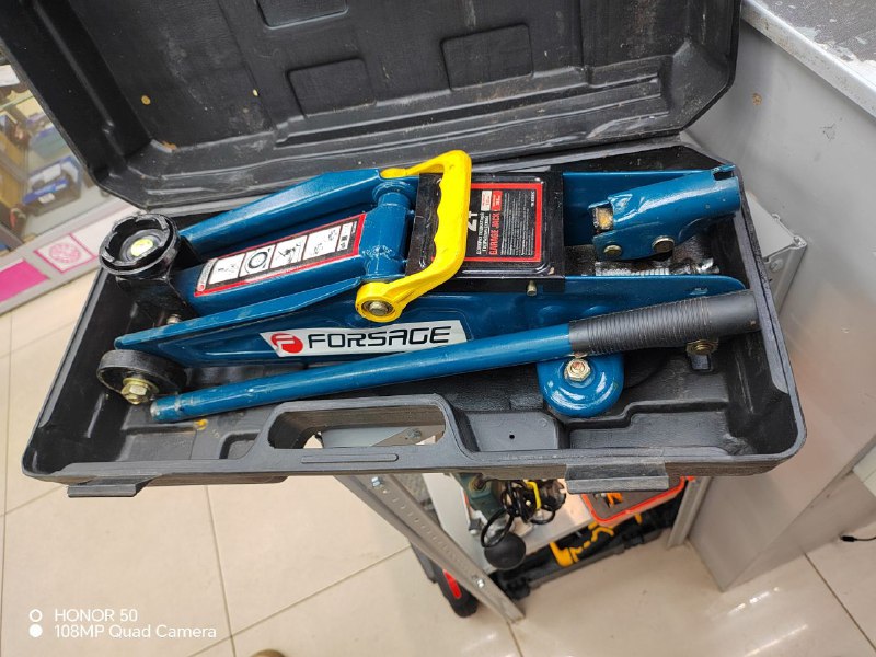 Домкрат FORSAGE