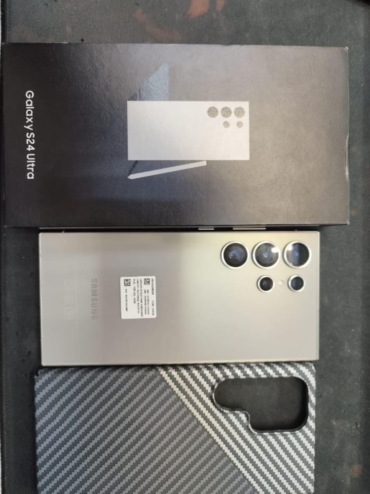 Смартфон Samsung S24 Ultra (12/256) 5G