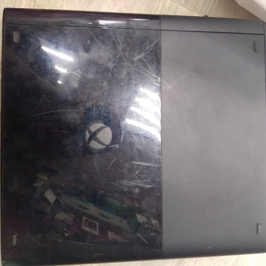 Игровая приставка XBOX 360