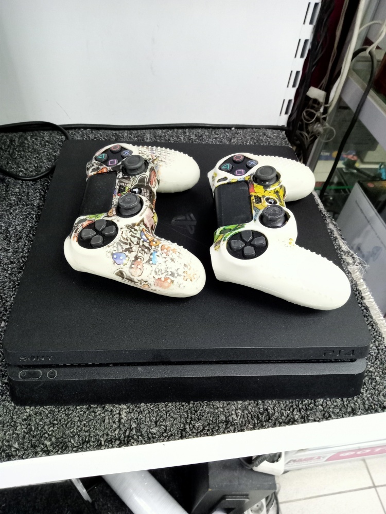 Игровая приставка Sony PlayStation 4 slim 500ГБ