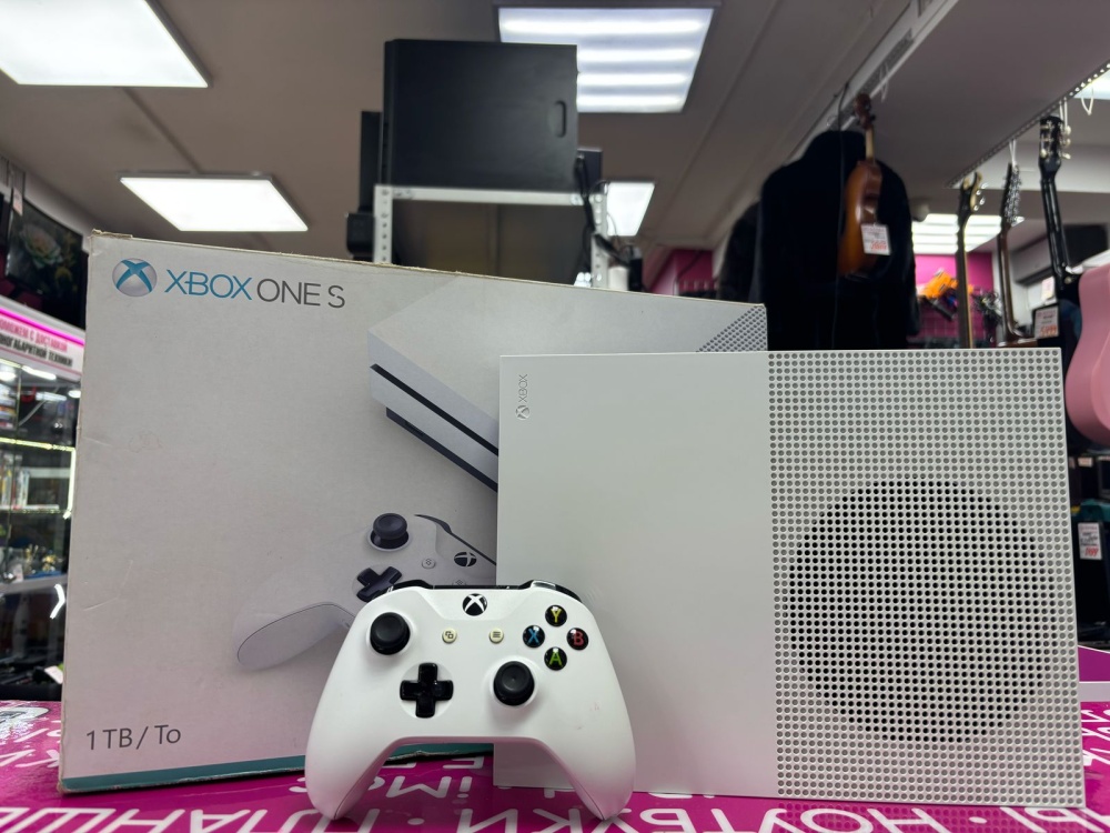 Игровая приставка XBOX ONE S 1TB