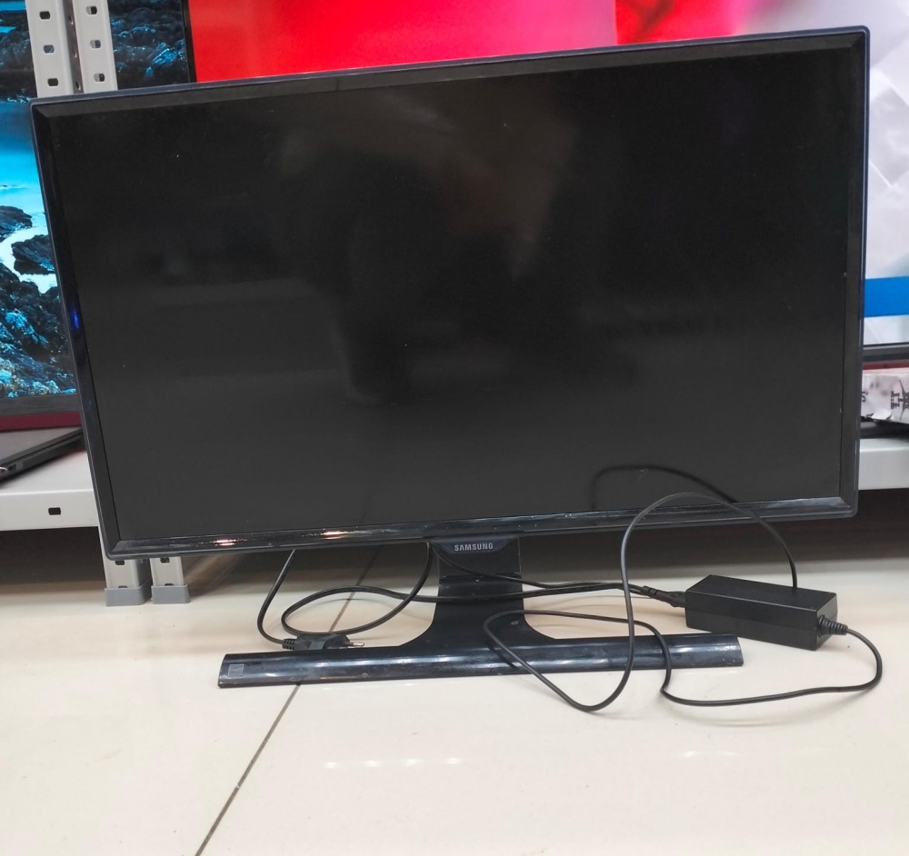 Монитор SAMSUNG LS24E390
