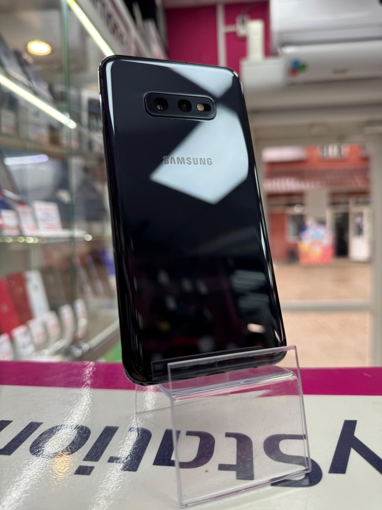 Смартфон Samsung S10E 6/128gb
