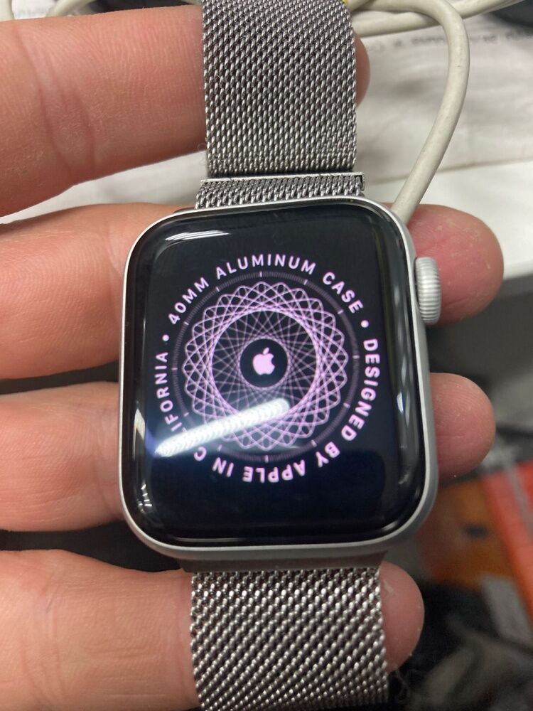 Часы Apple se 7.6.1