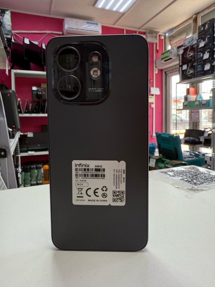 Мобильный телефон Infinix Smart 9 3/64GB