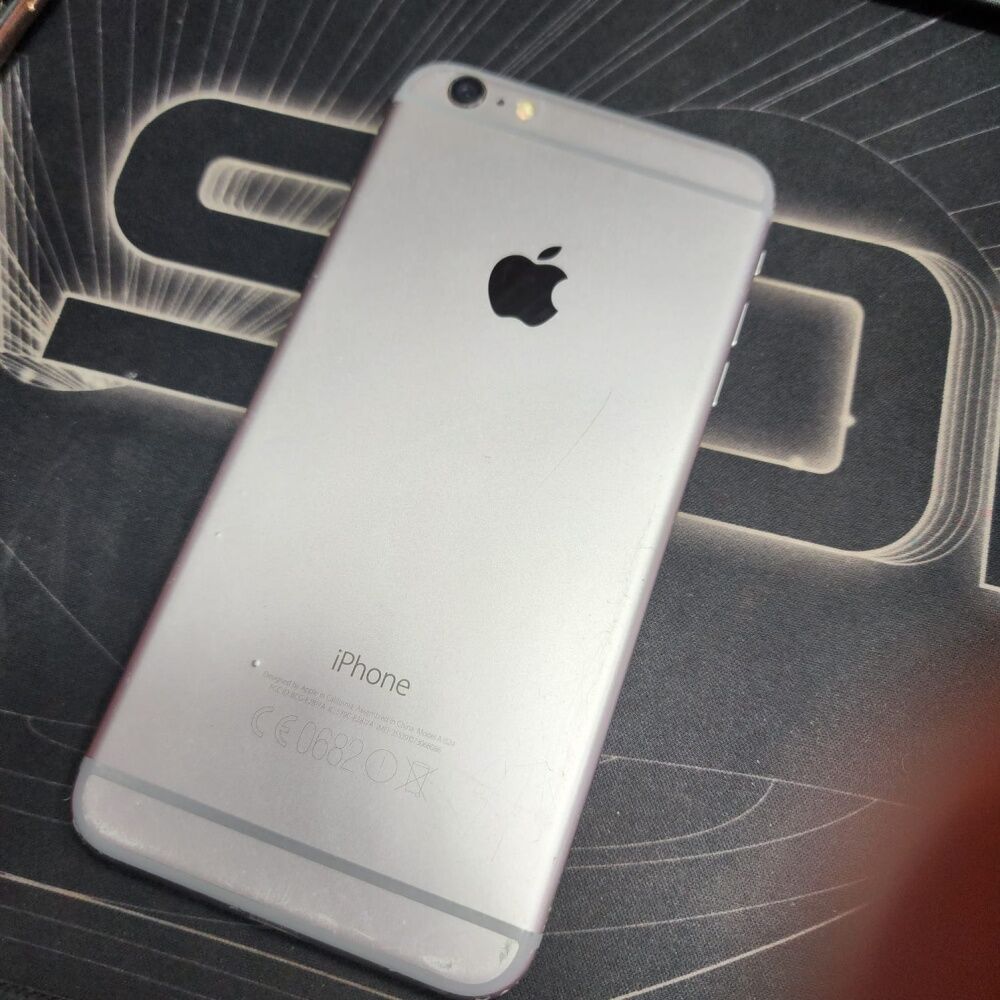 Смартфон iPhone 6+