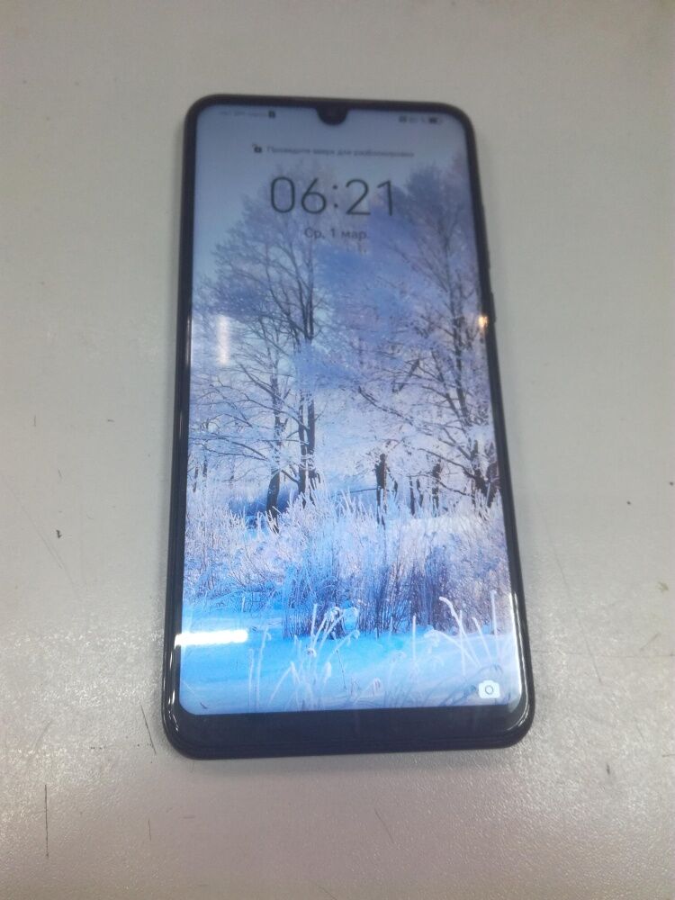 Смартфон Huawei P30 Lite