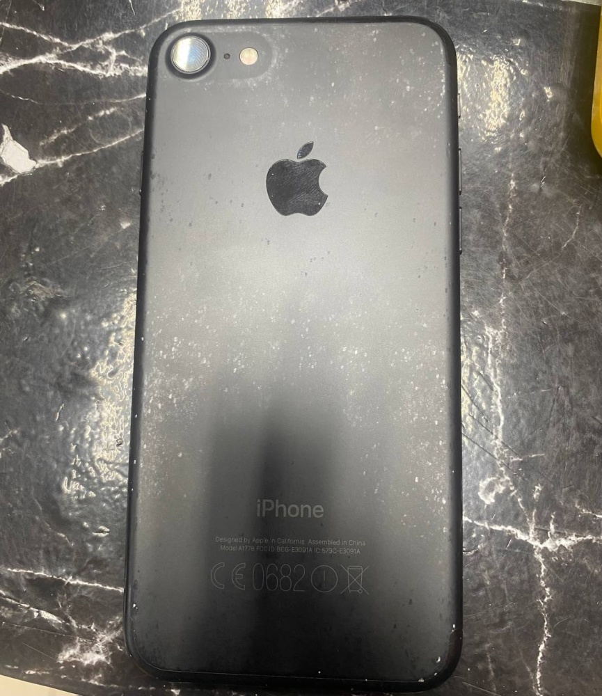 Смартфон iPhone 7 32Gb