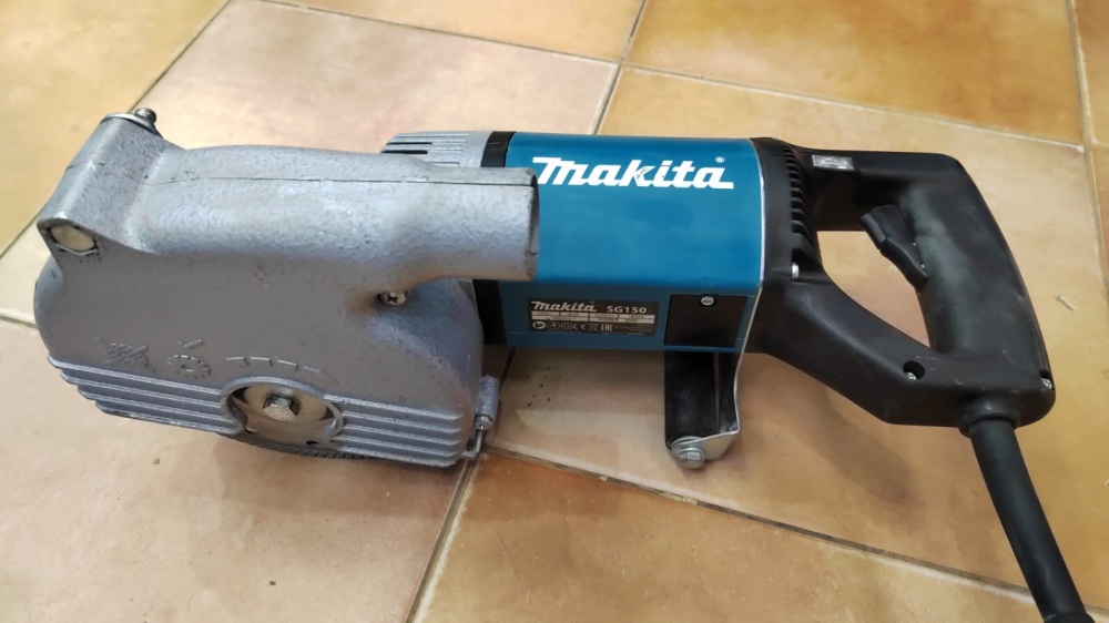 Штроборез Makita GS150