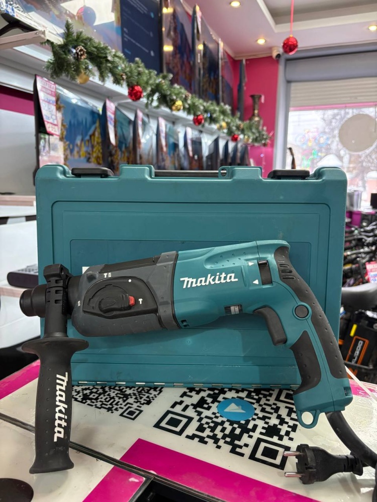 Перфоратор Makita HR2470