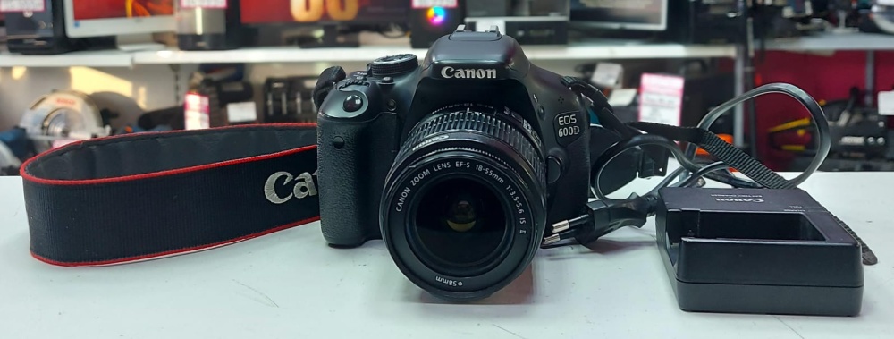 Фотоаппарат Canon 600D