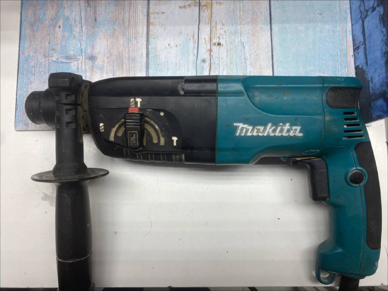 Перфоратор Makita HR2450