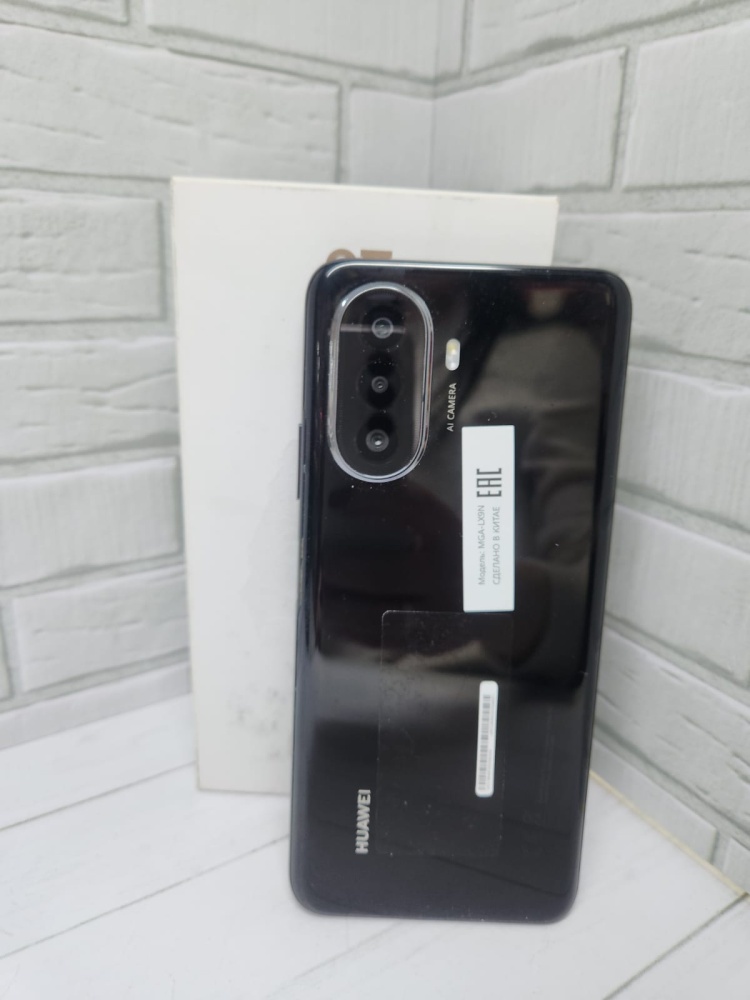 Смартфон Huawei Nova Y70 4/64