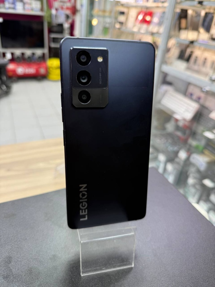 Мобильный телефон Lenovo legion y70 8\128