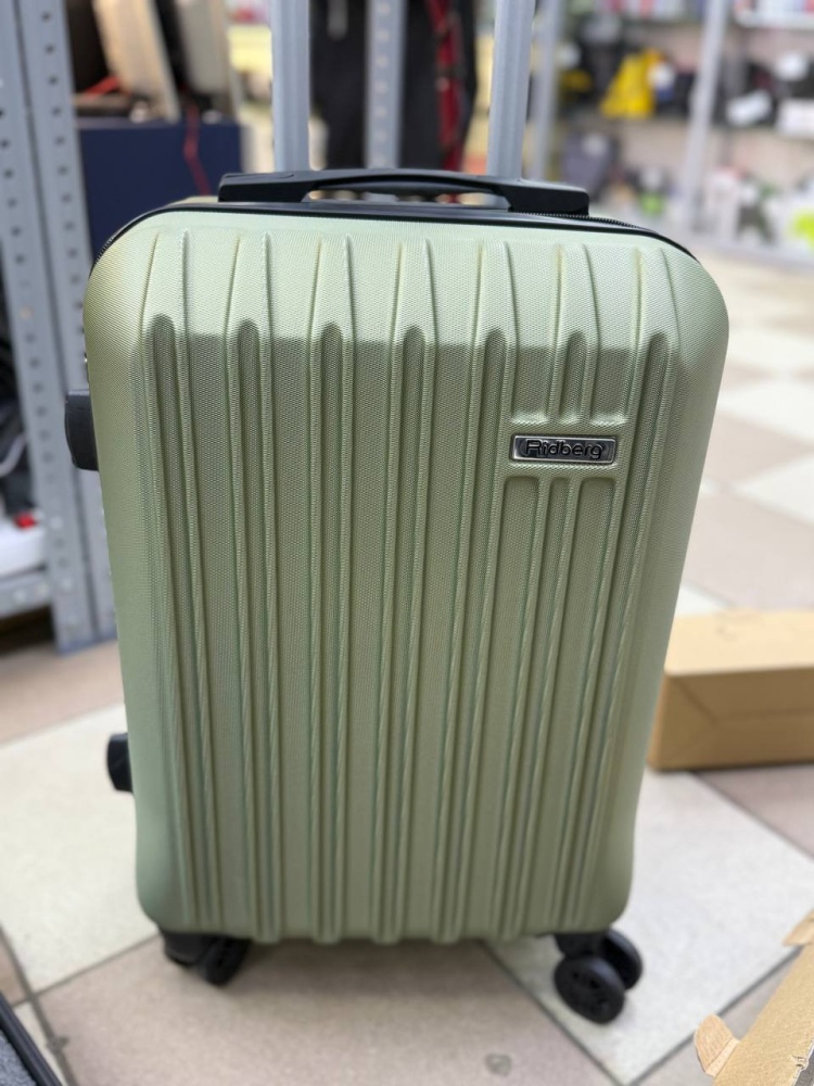 Чемодан Ridber