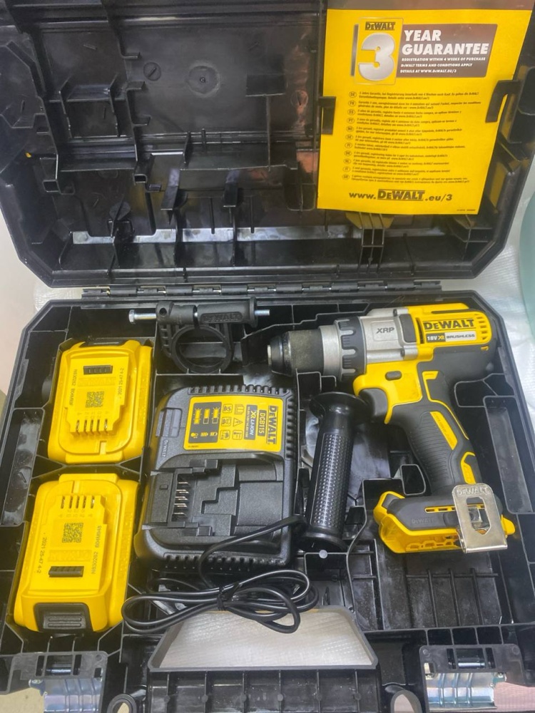 Шуруповерт Dewalt DCD991
