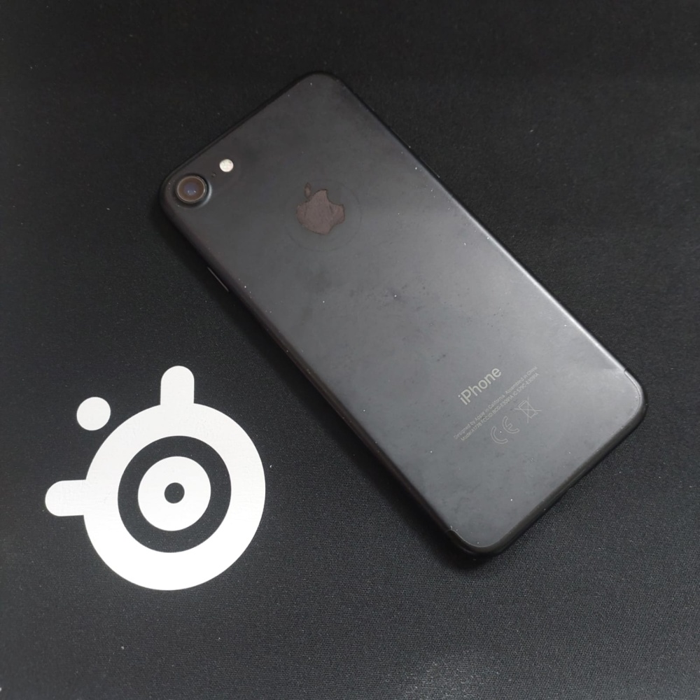 Смартфон iPhone 7 32Gb