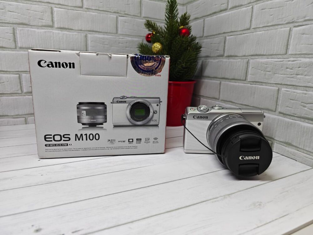 Фотоаппарат Canon M100