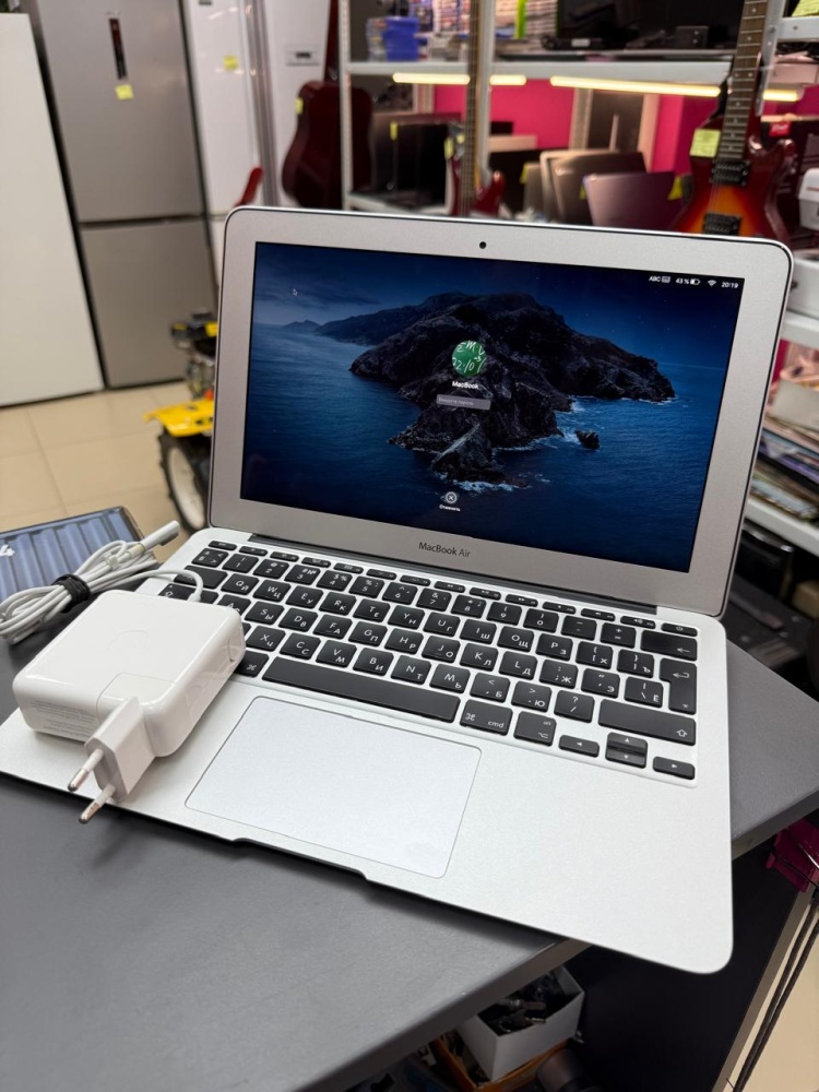 Ноутбук Macbook Air 2011