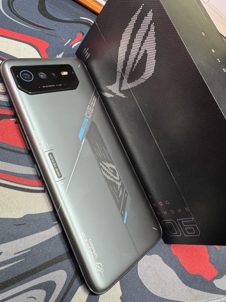 Смартфон ASUS ROG Phone 6D 12/256GB
