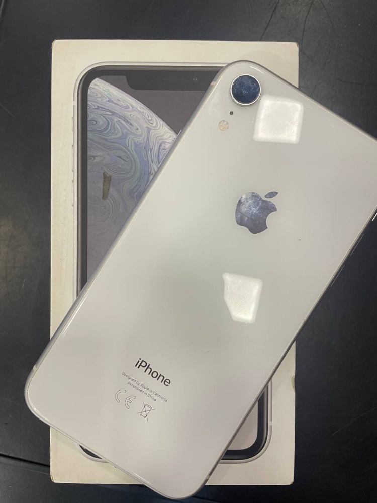 Смартфон iPhone XR 64 Gb
