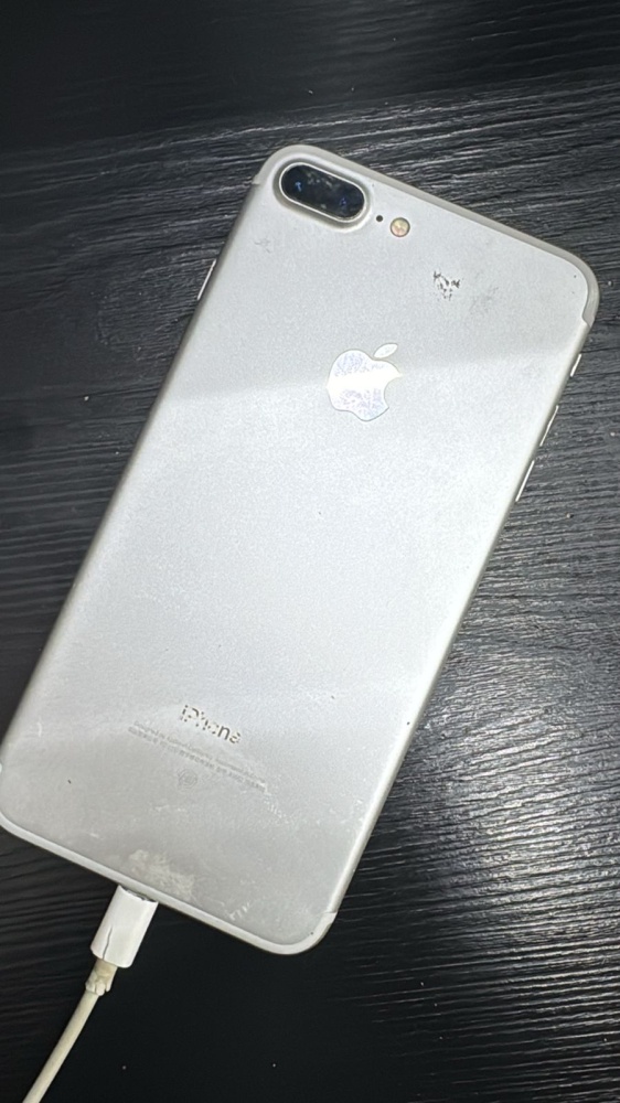 Смартфон iPhone 7+ 128Gb