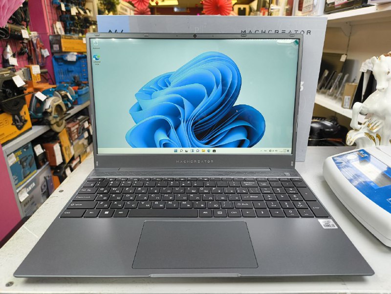 Ноутбук Machcreator one i3