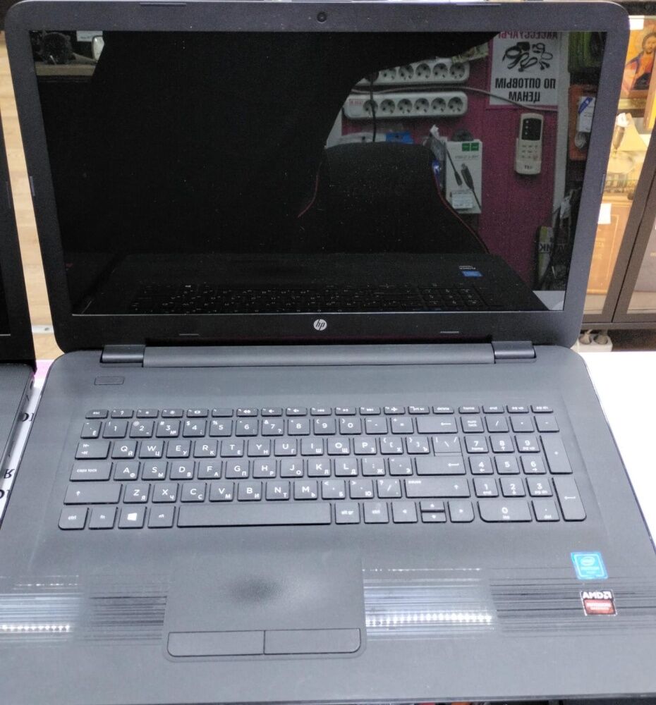 Ноутбук HP 17"