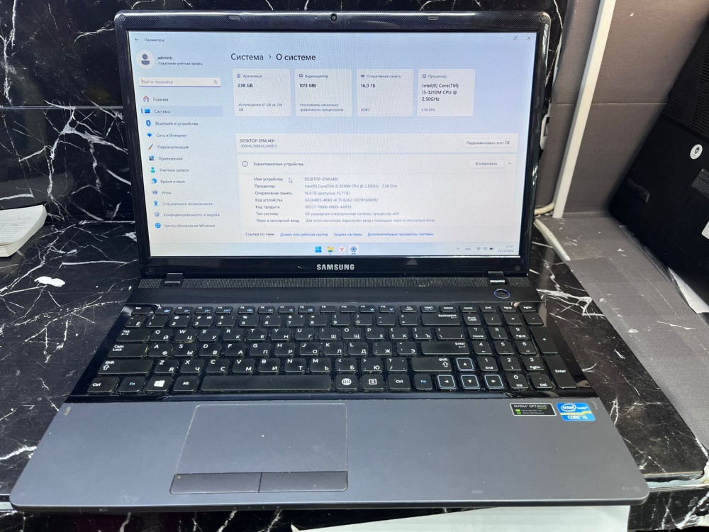Ноутбук Samsung NP310E5C